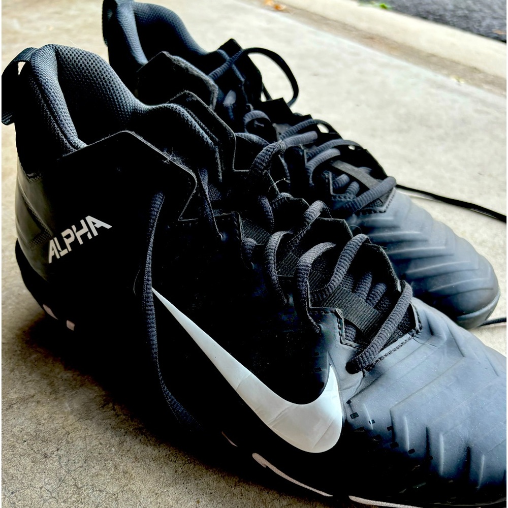 Nike Alpha Men's Football Cleats